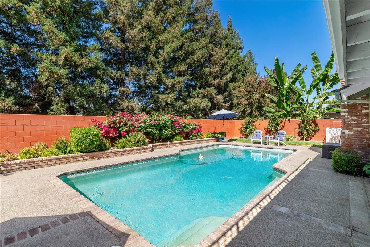 7637 N Cheryl Ave, Fresno, CA 93711