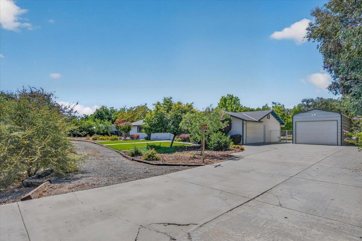 12778 Mesa Dr, Madera, CA 93636