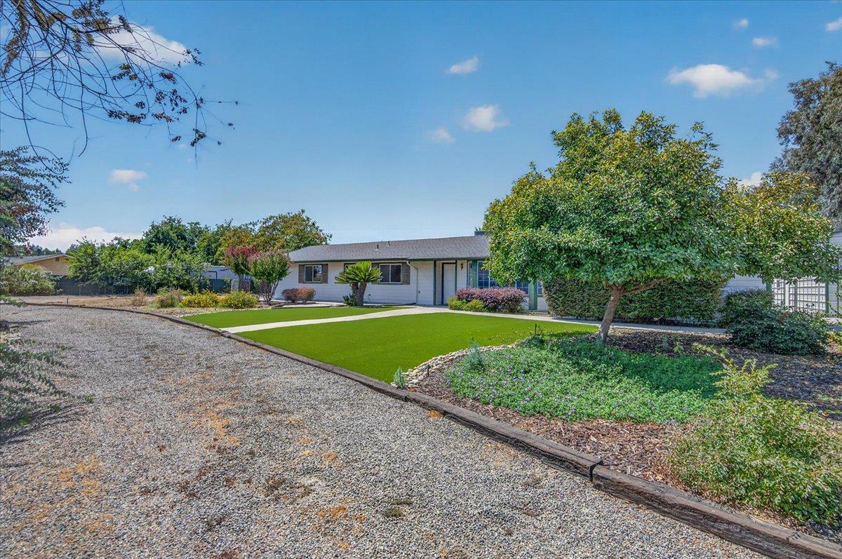 12778 Mesa Dr, Madera, CA 93636