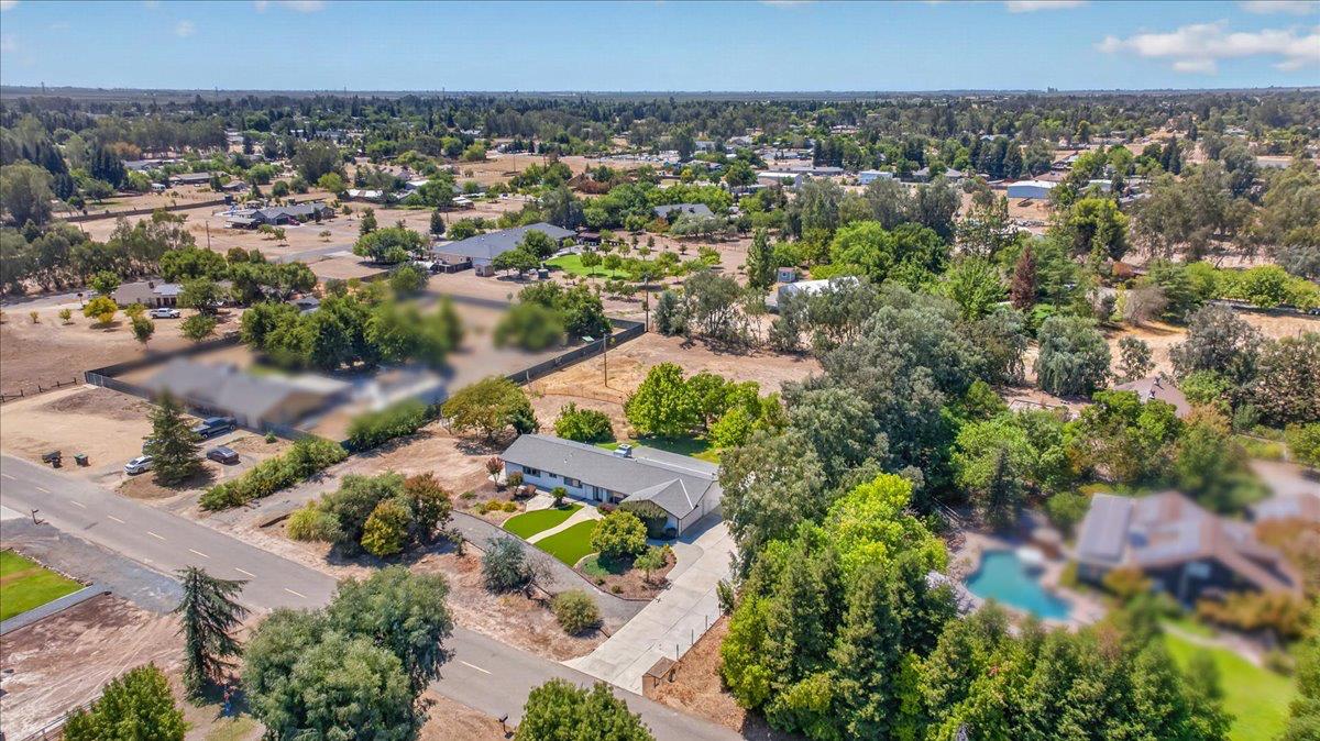 12778 Mesa Dr, Madera, CA 93636