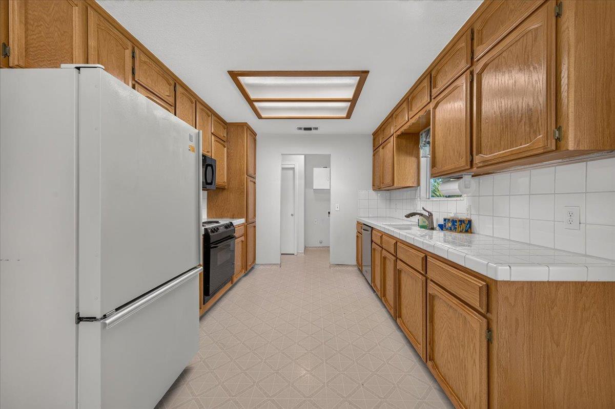 12778 Mesa Dr, Madera, CA 93636