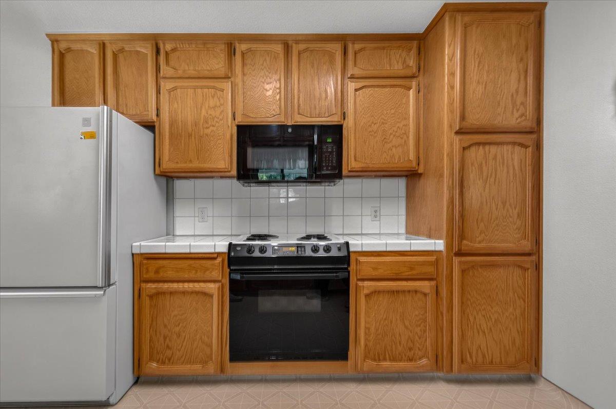 12778 Mesa Dr, Madera, CA 93636