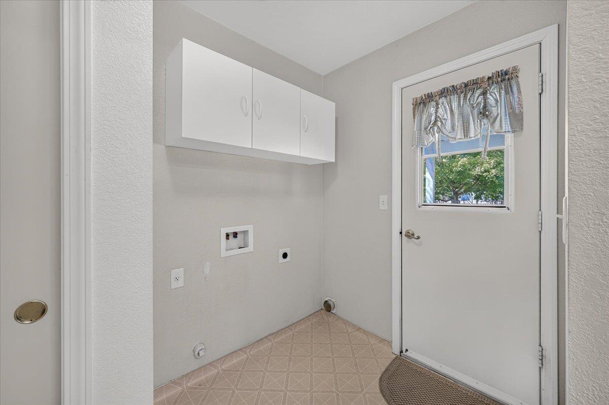 12778 Mesa Dr, Madera, CA 93636