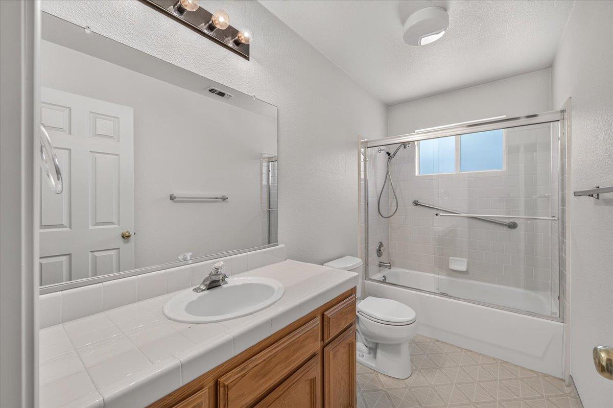 12778 Mesa Dr, Madera, CA 93636