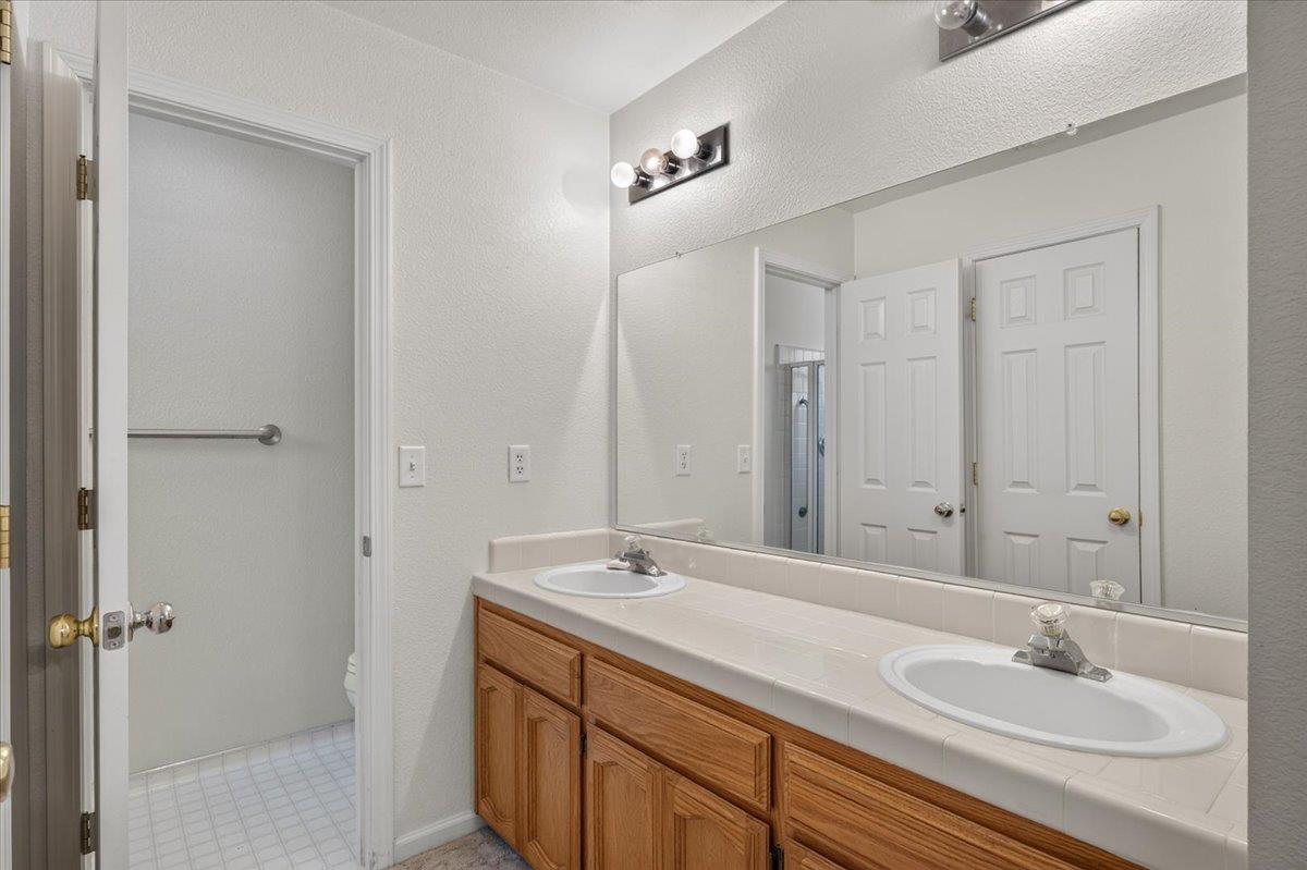 12778 Mesa Dr, Madera, CA 93636