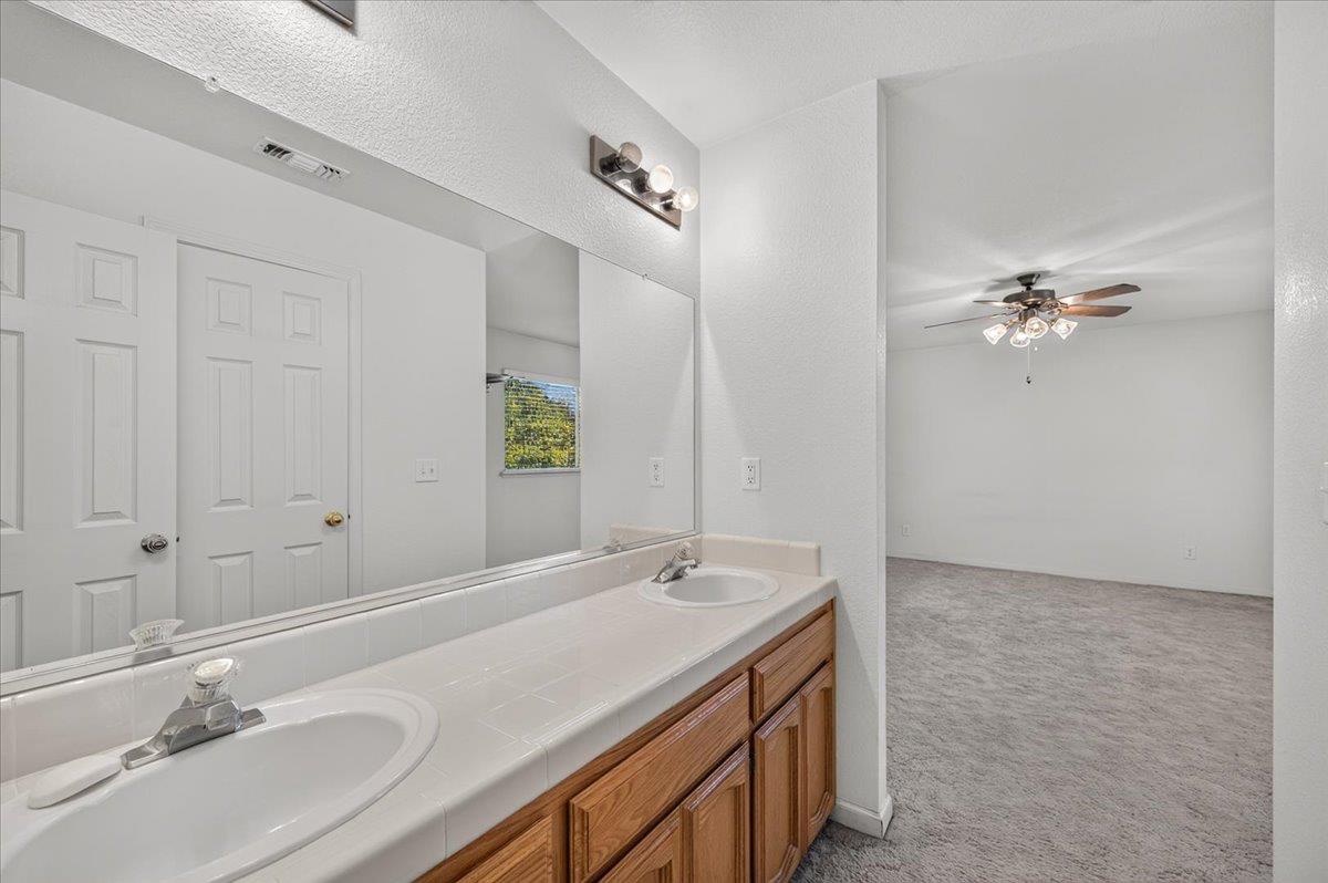 12778 Mesa Dr, Madera, CA 93636