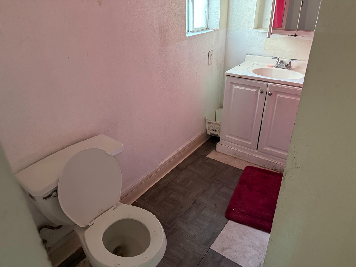 804 S 4th St, Fresno, CA 93702