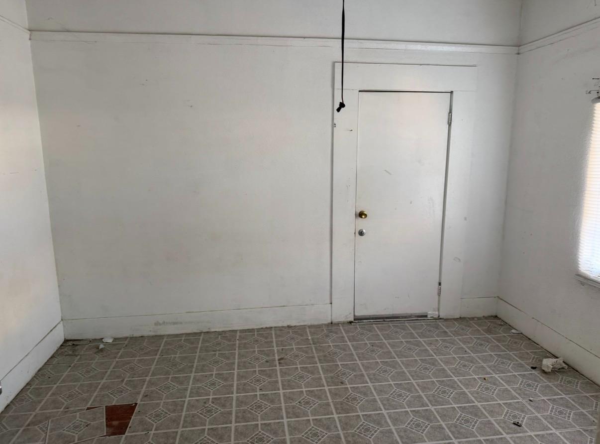 804 S 4th St, Fresno, CA 93702