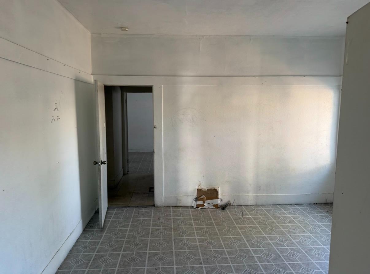 804 S 4th St, Fresno, CA 93702