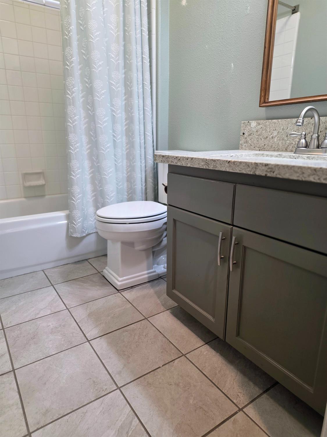 2230 Dawson Cove Ln S, Clovis, CA 93611