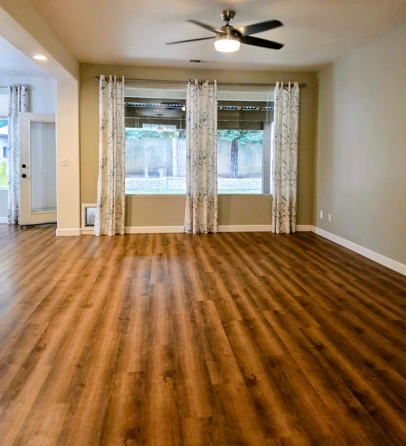 2230 Dawson Cove Ln S, Clovis, CA 93611