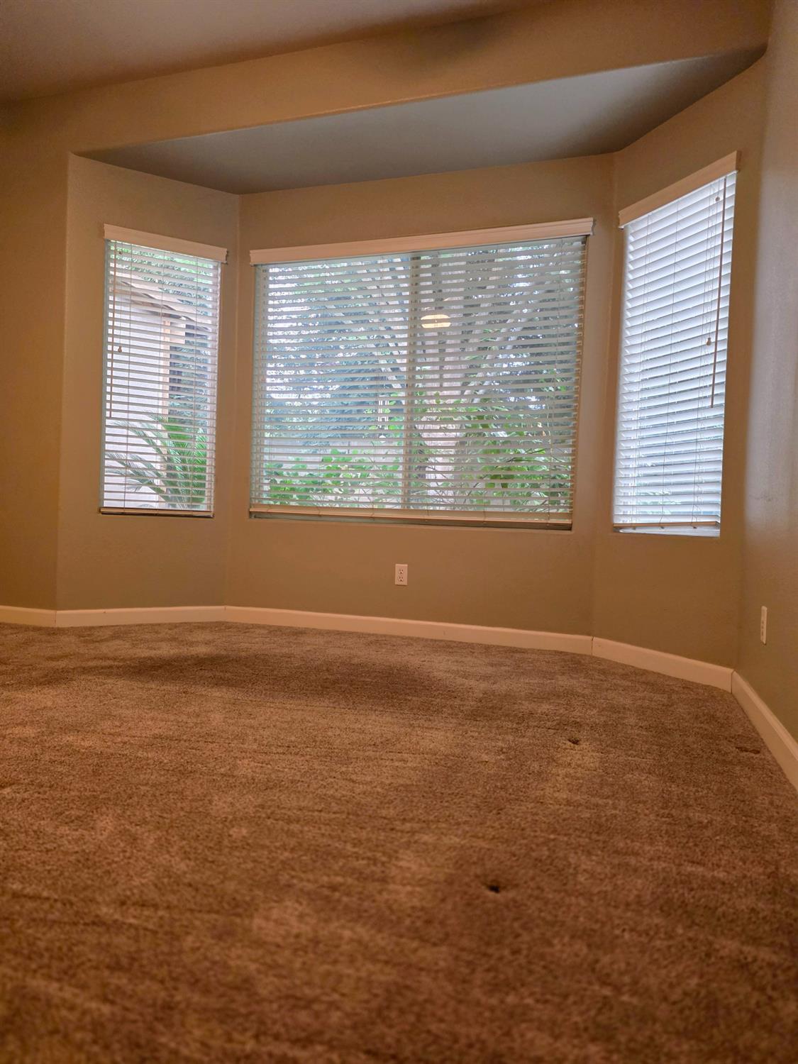 2230 Dawson Cove Ln S, Clovis, CA 93611