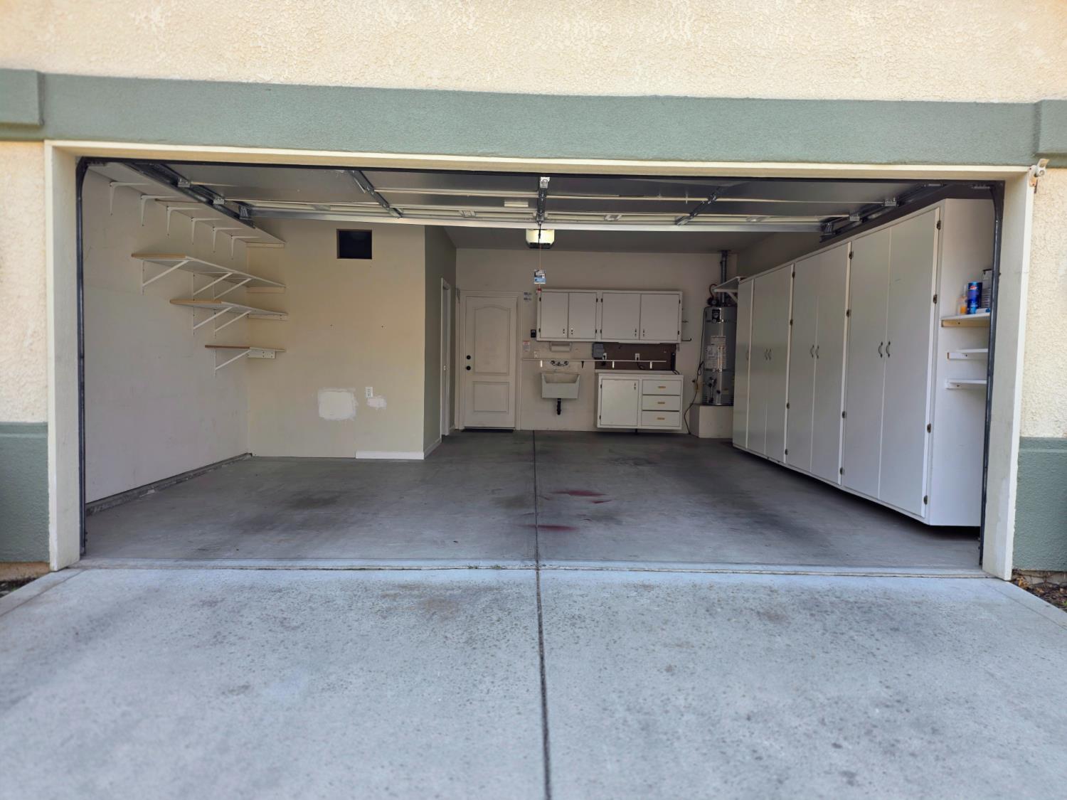 2230 Dawson Cove Ln S, Clovis, CA 93611