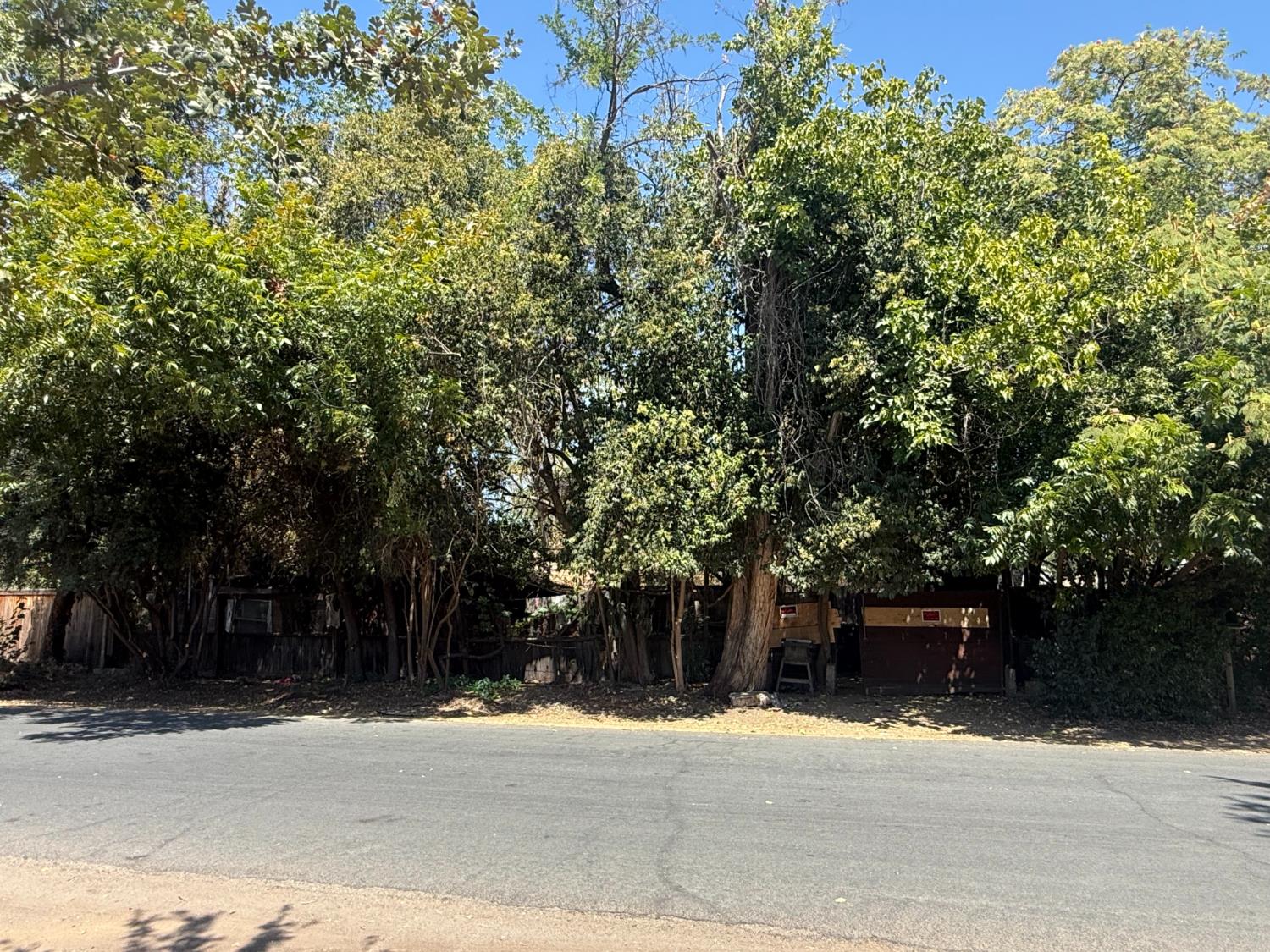 5007 E McKenzie Ave, Fresno, CA 93727