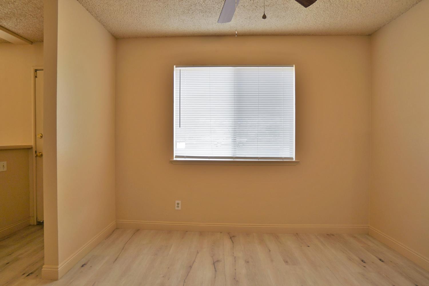 905 E Florinda St, Hanford, CA 93230