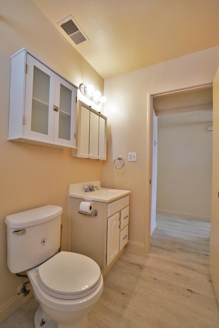 905 E Florinda St, Hanford, CA 93230