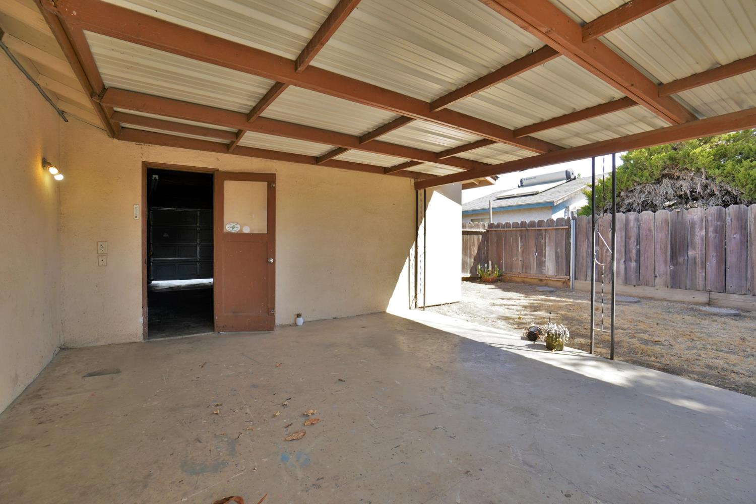 905 E Florinda St, Hanford, CA 93230