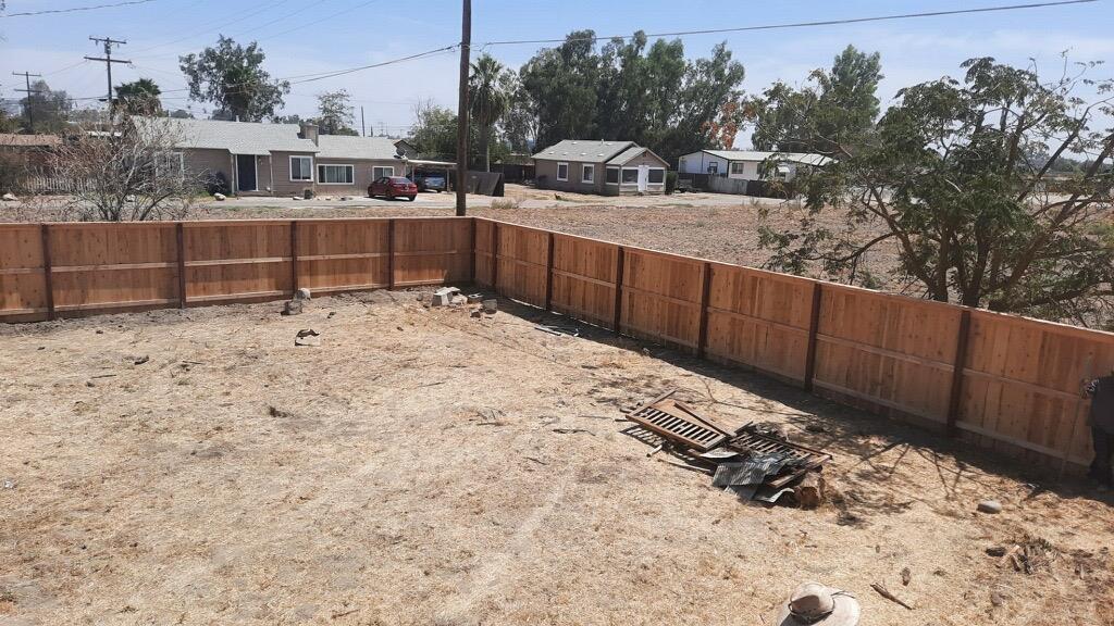 1209 W 6th St, Hanford, CA 93230