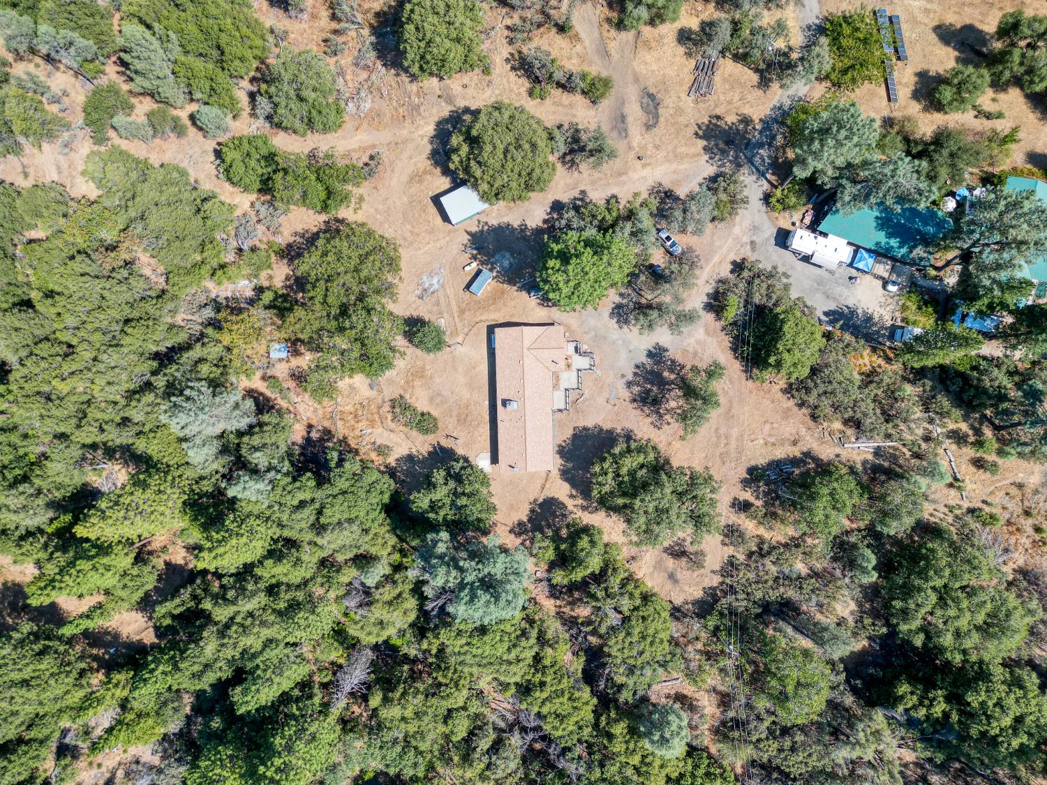 43696 Whispering Pines Dr, Oakhurst, CA 93644