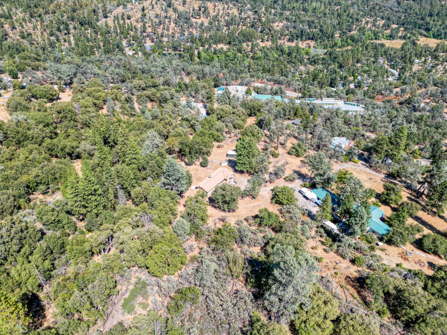 43696 Whispering Pines Dr, Oakhurst, CA 93644