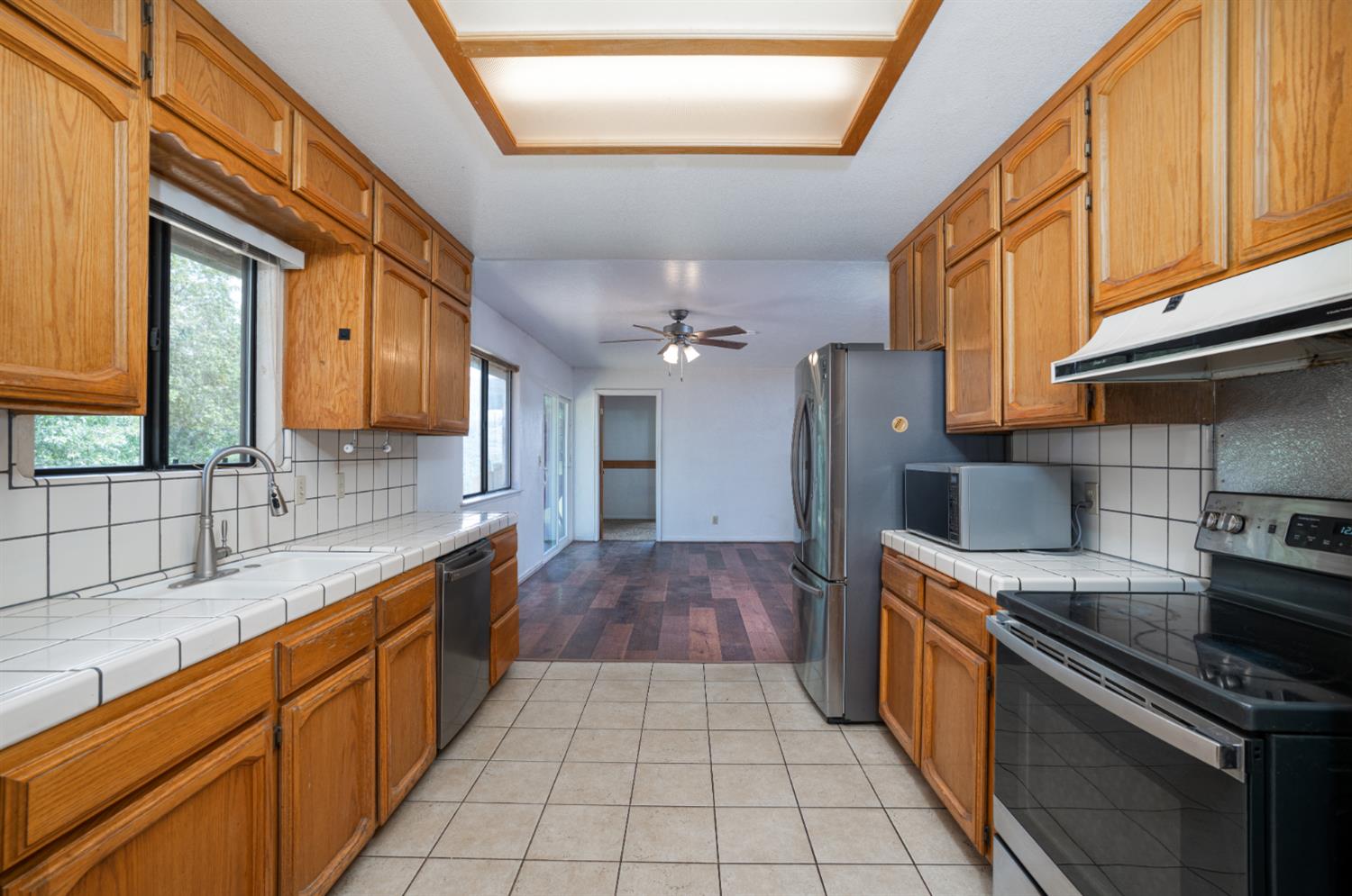 43696 Whispering Pines Dr, Oakhurst, CA 93644