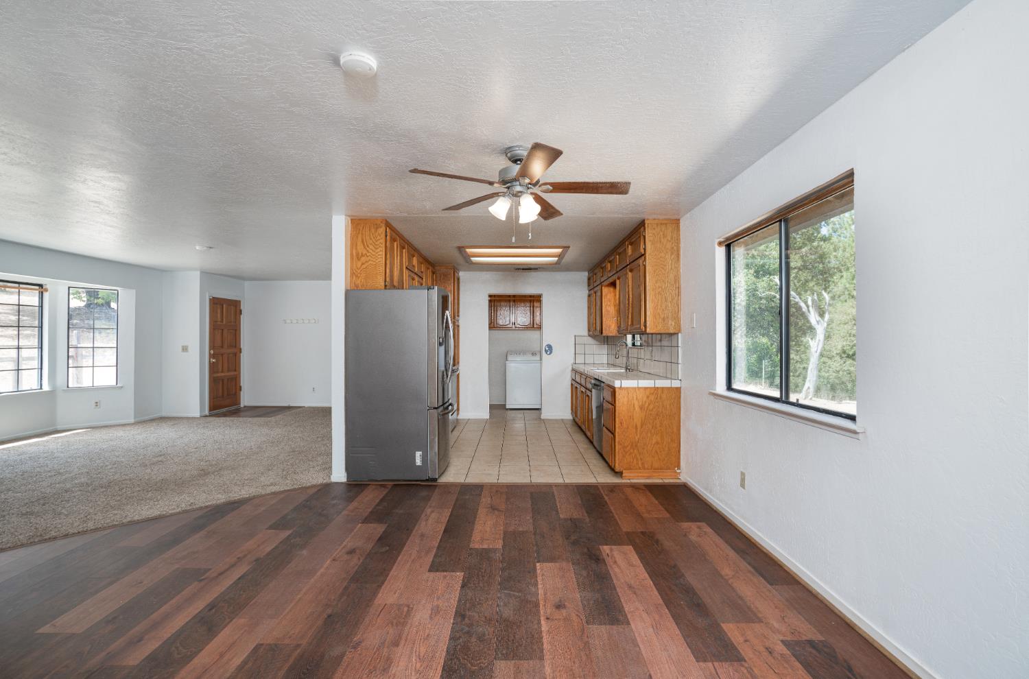 43696 Whispering Pines Dr, Oakhurst, CA 93644