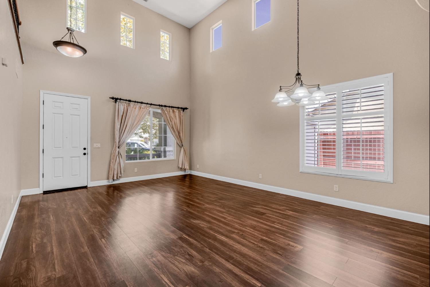 7113 E Garland Ave, Fresno, CA 93737