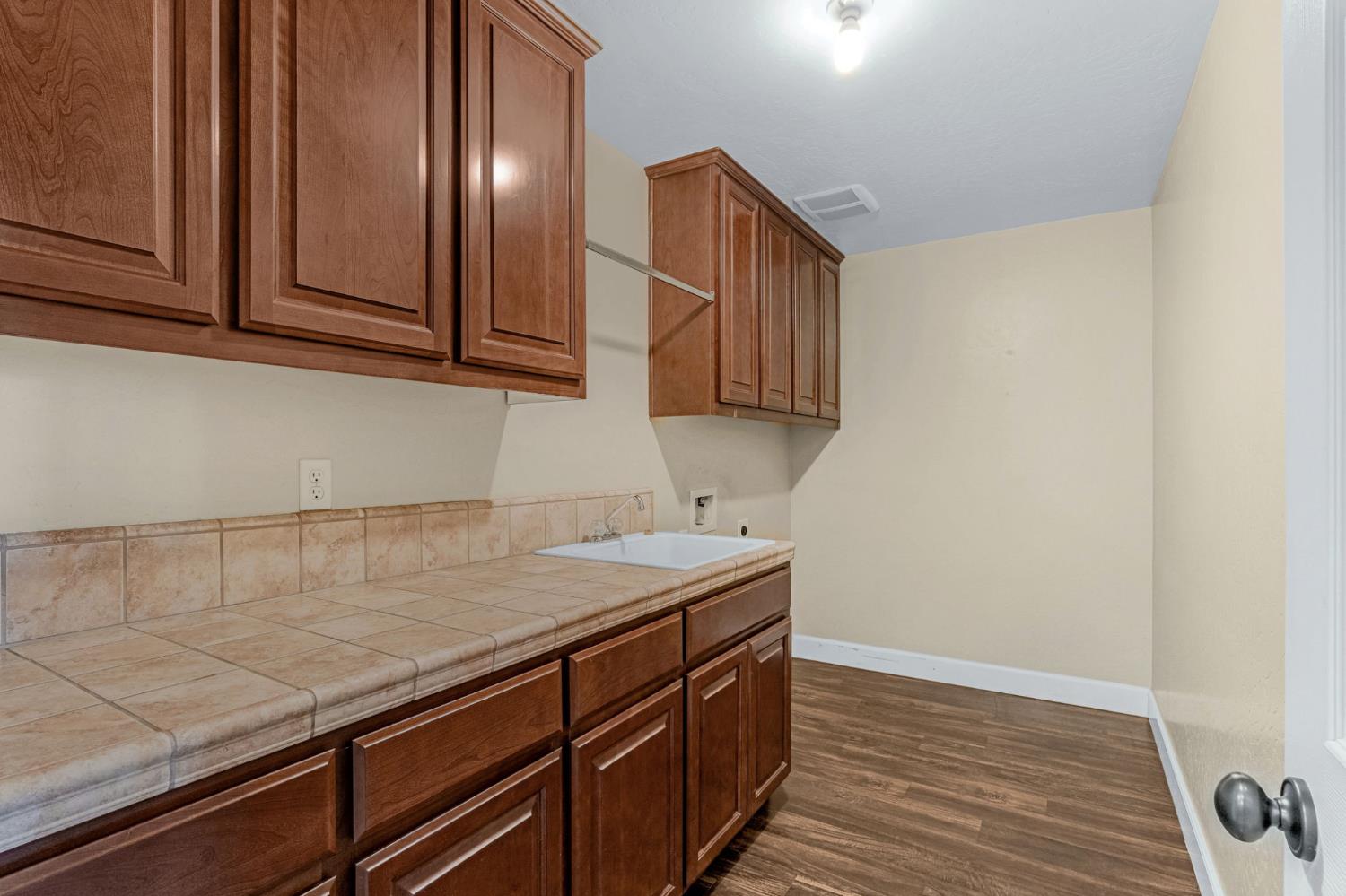 7113 E Garland Ave, Fresno, CA 93737
