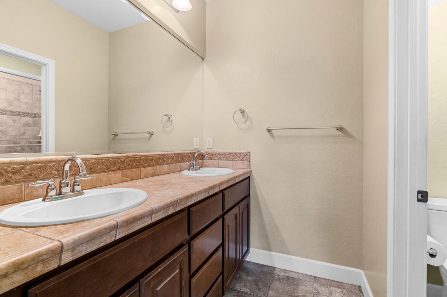 7113 E Garland Ave, Fresno, CA 93737