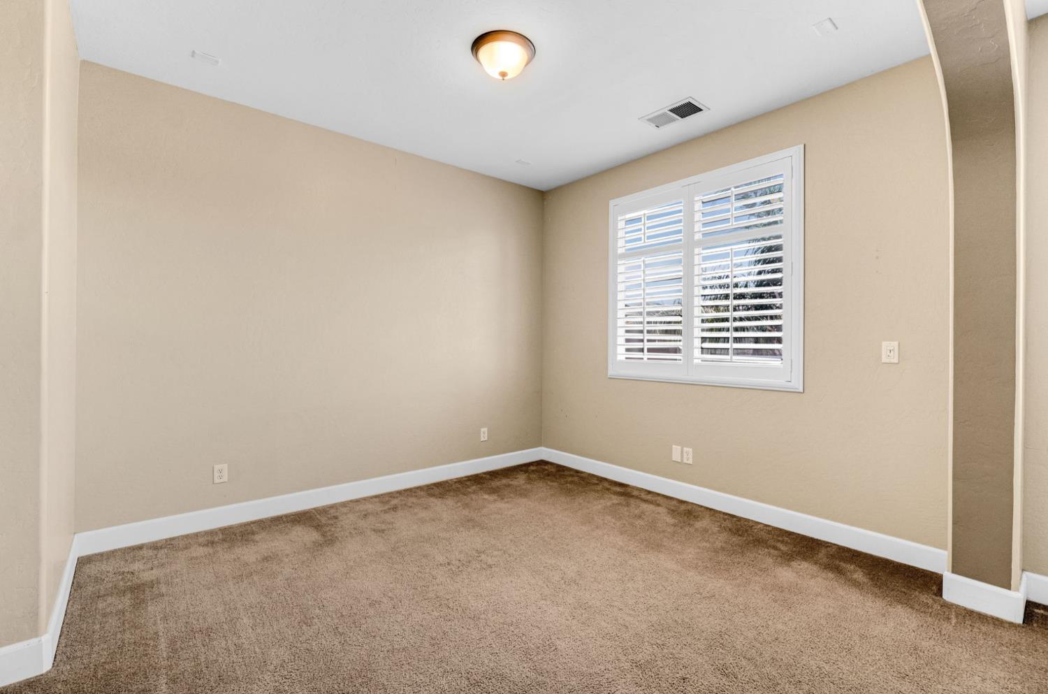 7113 E Garland Ave, Fresno, CA 93737