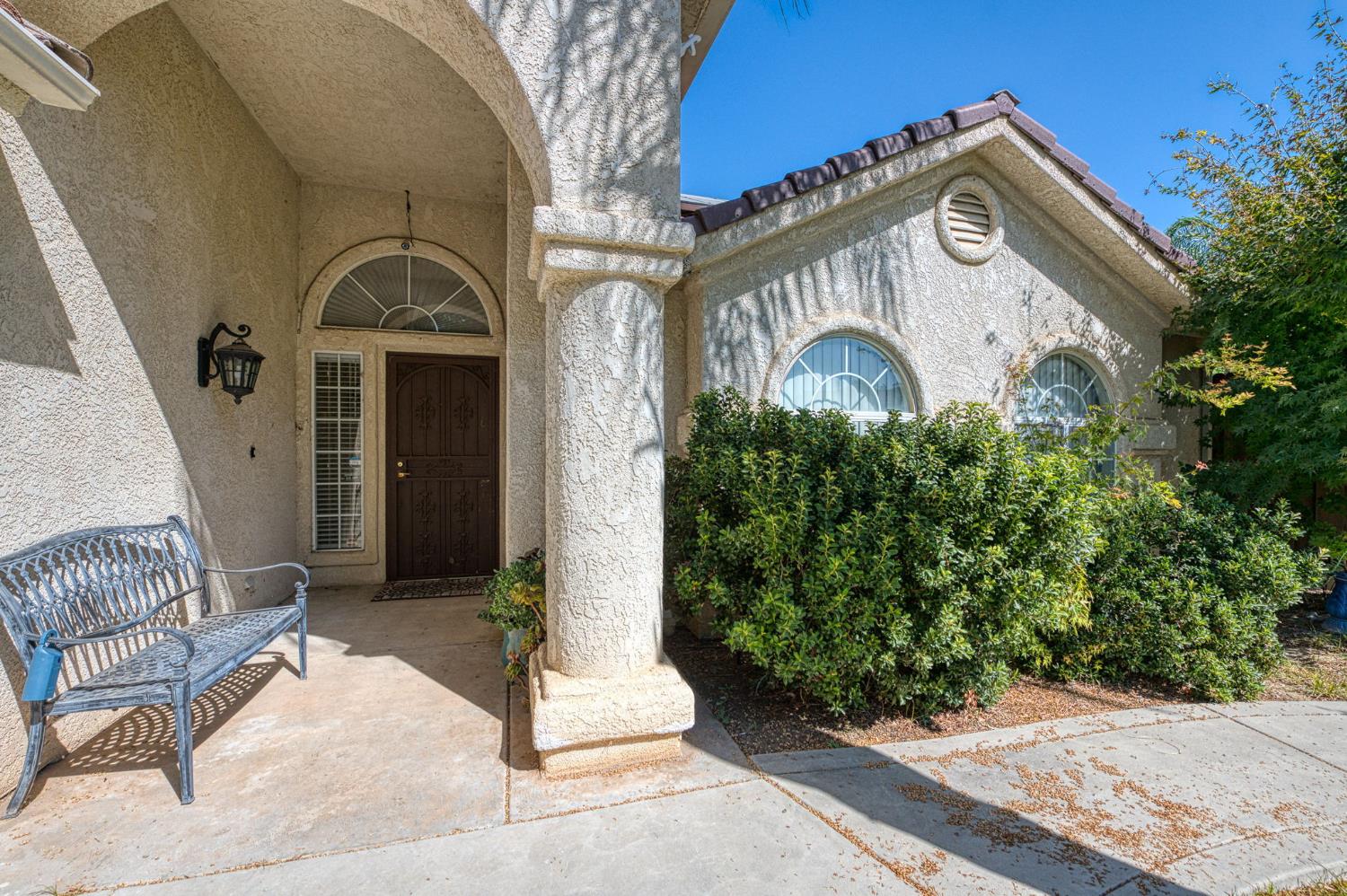 1488 Minarets Ave, Clovis, CA 93611