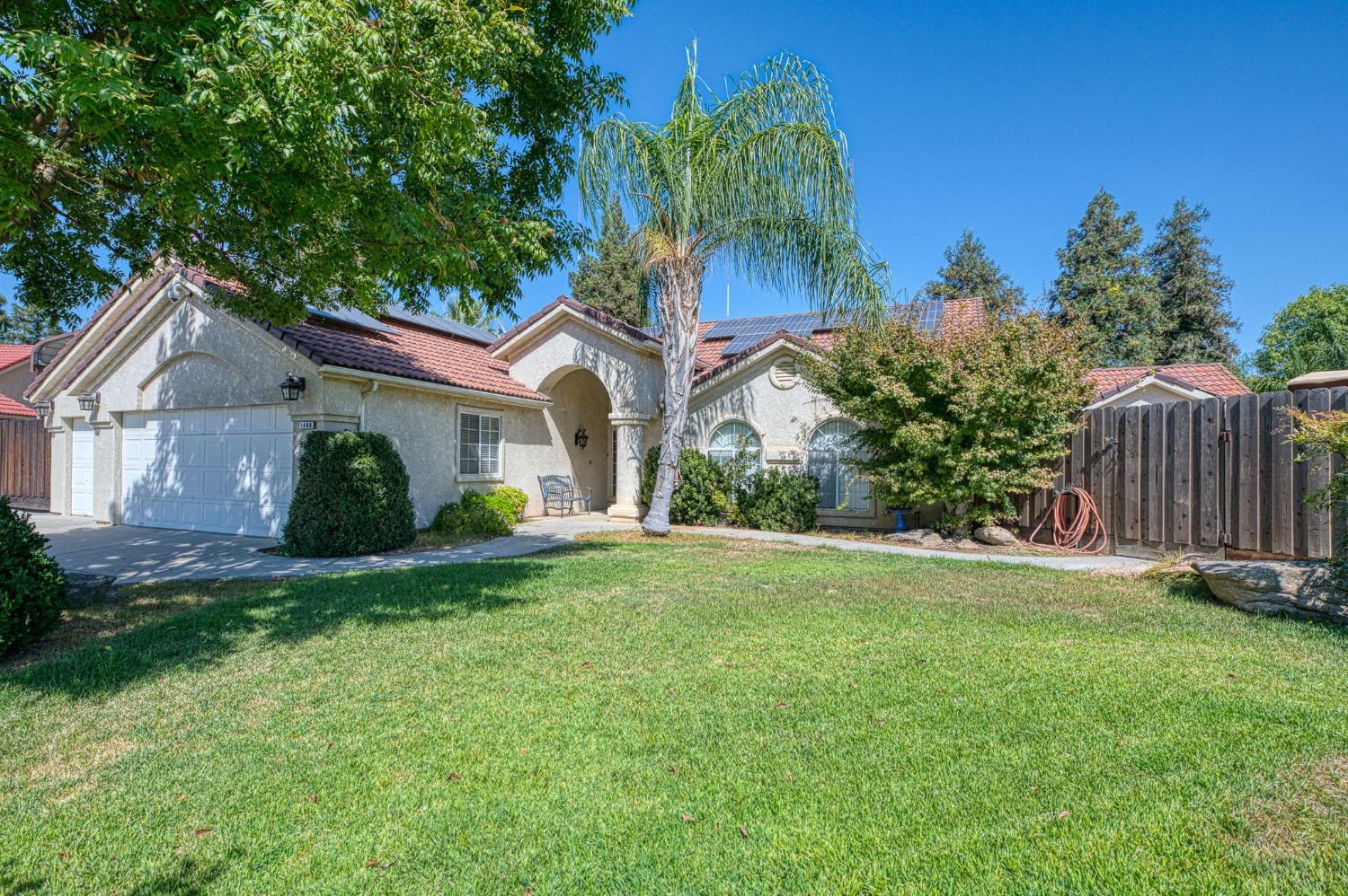 1488 Minarets Ave, Clovis, CA 93611