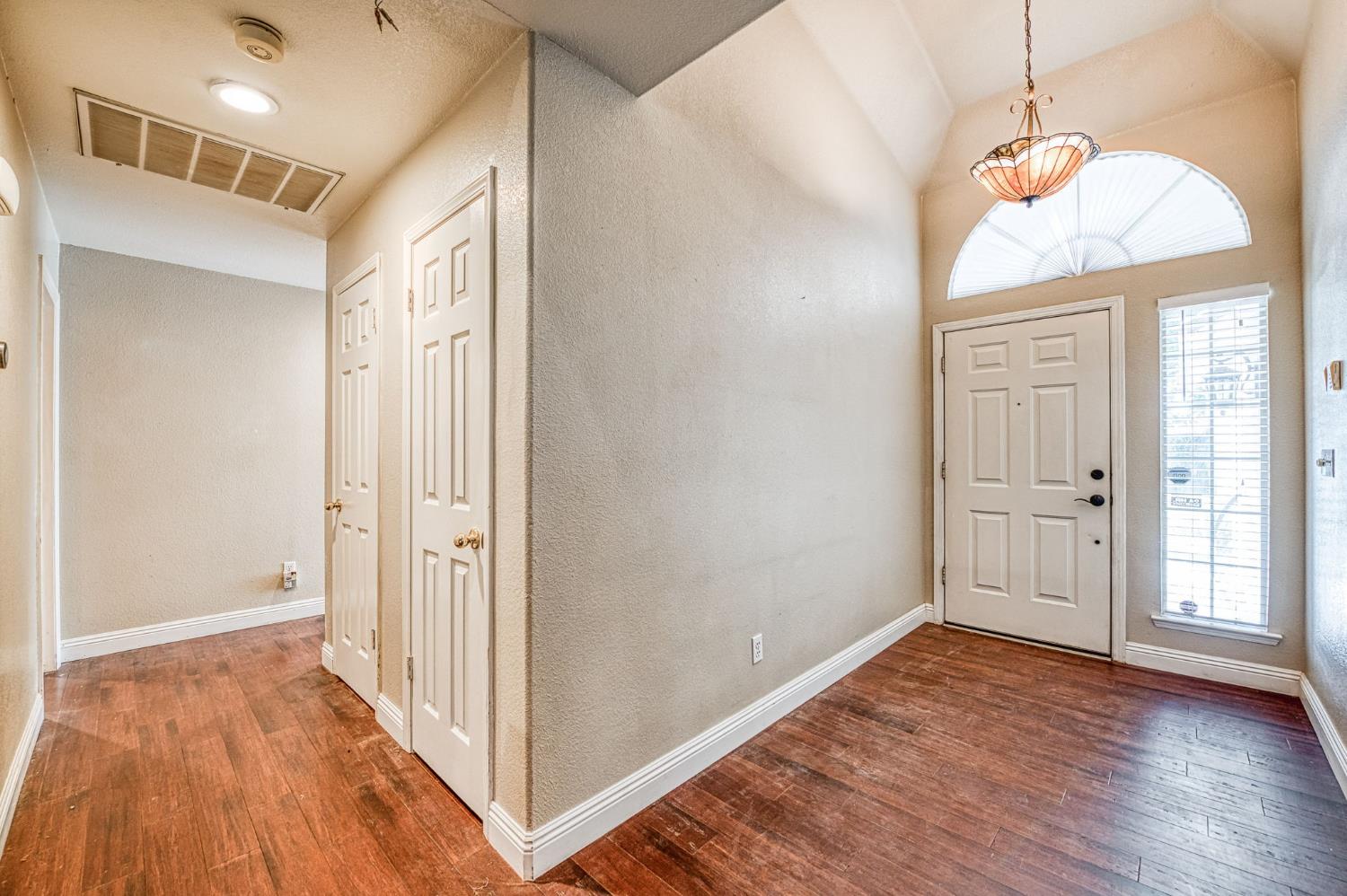 1488 Minarets Ave, Clovis, CA 93611