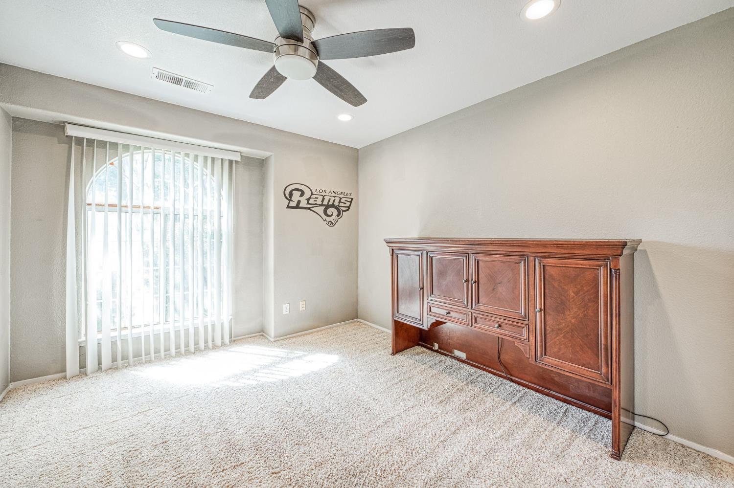 1488 Minarets Ave, Clovis, CA 93611
