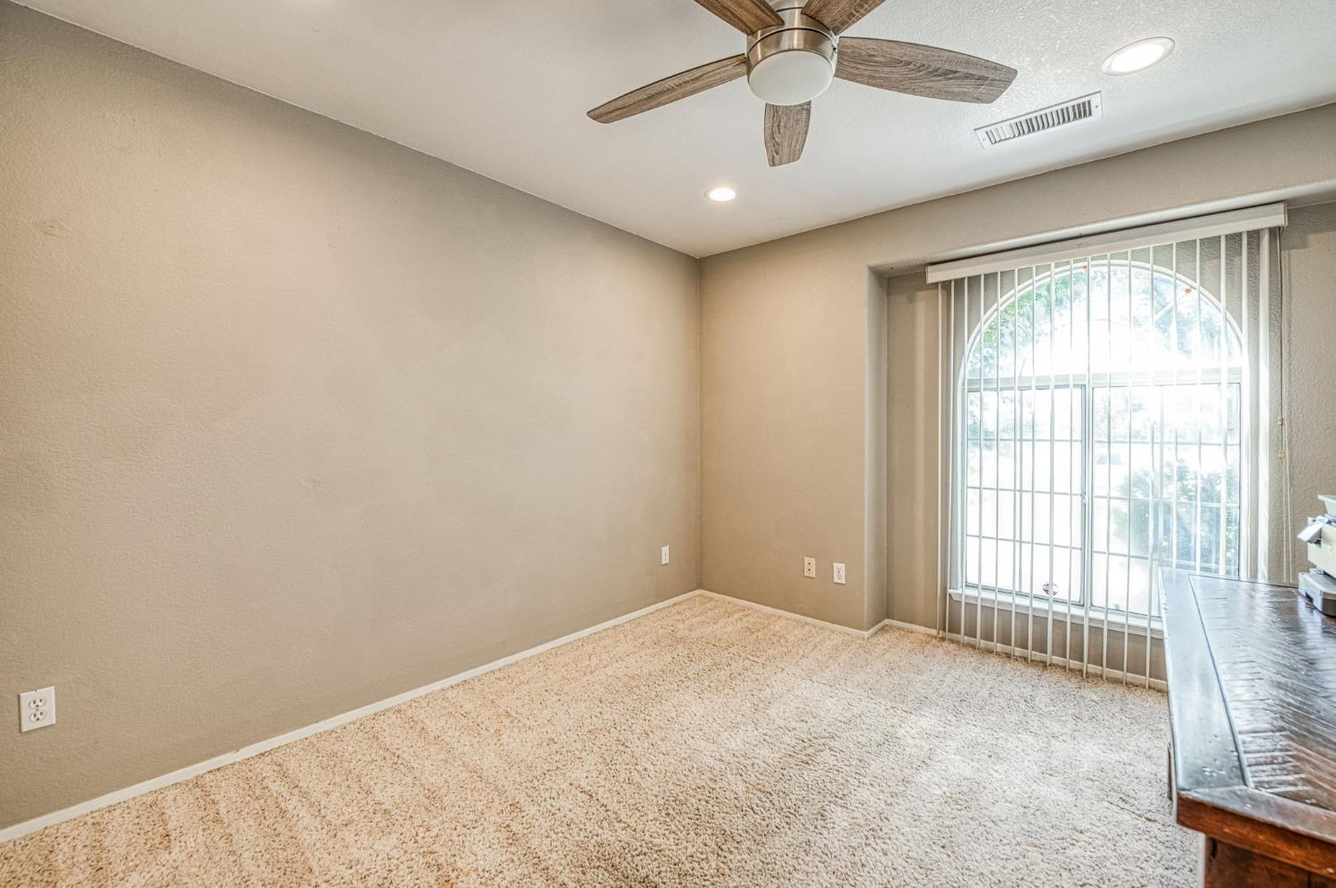 1488 Minarets Ave, Clovis, CA 93611