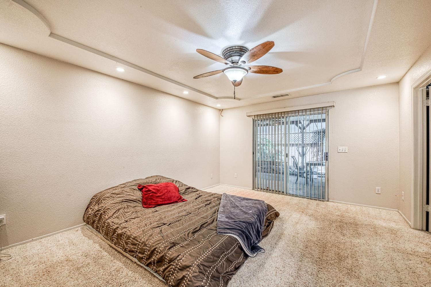 1488 Minarets Ave, Clovis, CA 93611