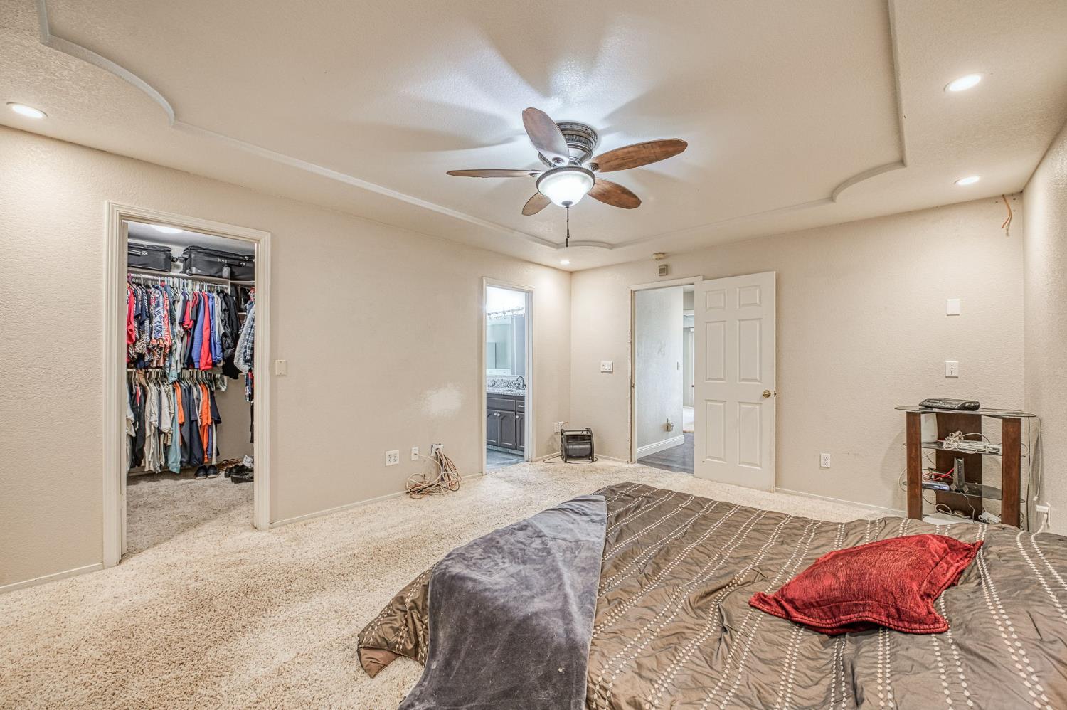 1488 Minarets Ave, Clovis, CA 93611
