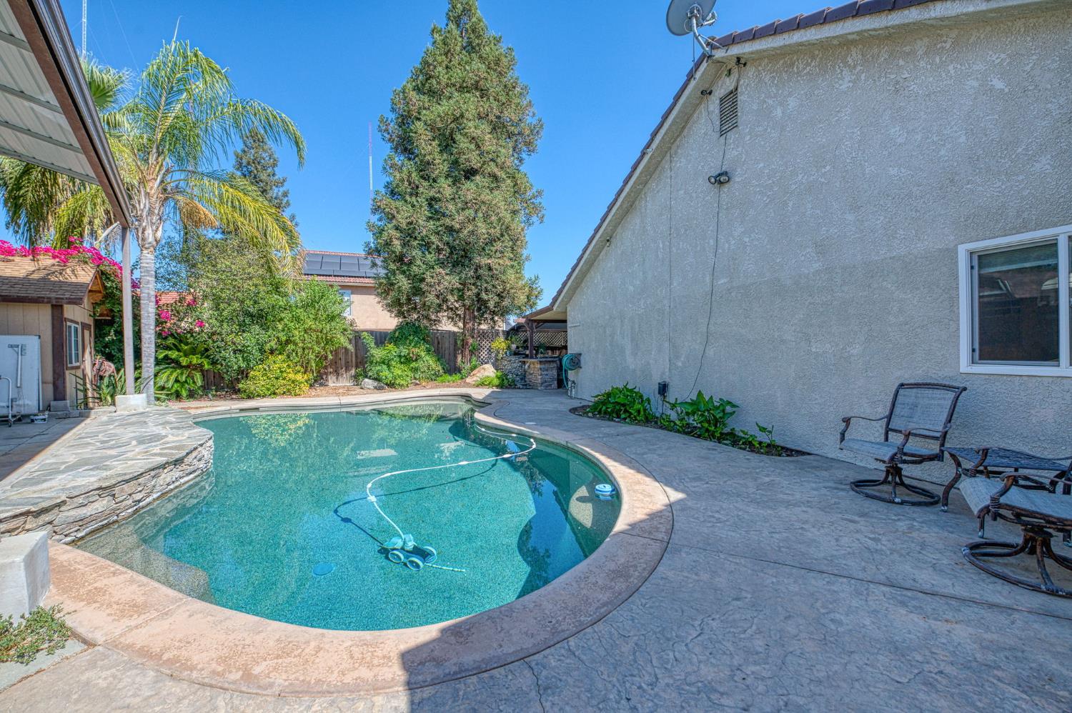 1488 Minarets Ave, Clovis, CA 93611