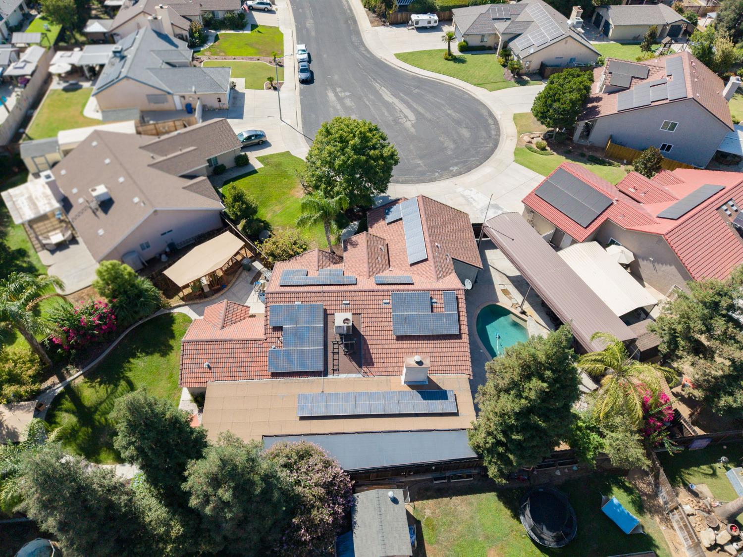 1488 Minarets Ave, Clovis, CA 93611