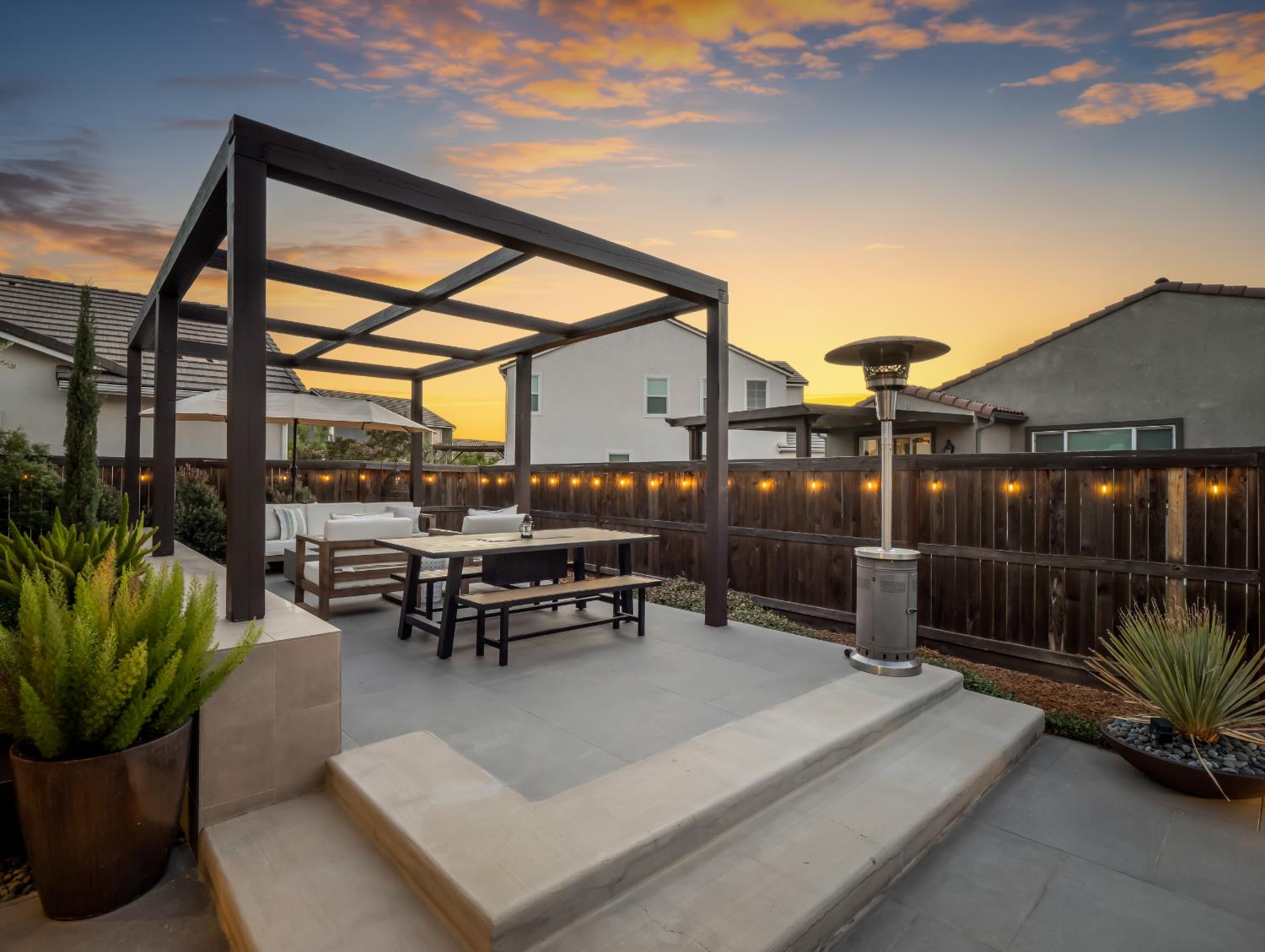 715 Harvest Dr, Madera, CA 93636