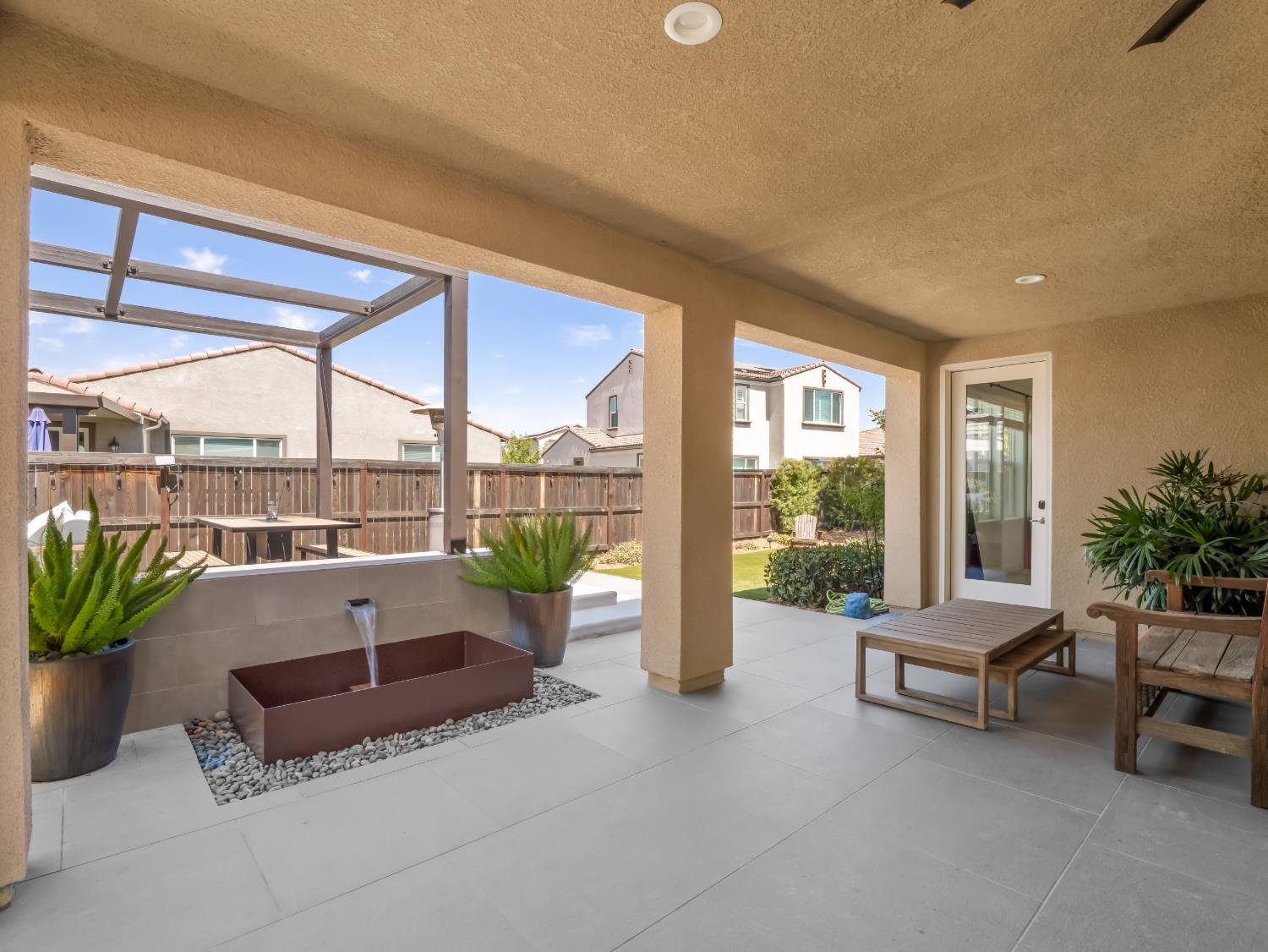 715 Harvest Dr, Madera, CA 93636