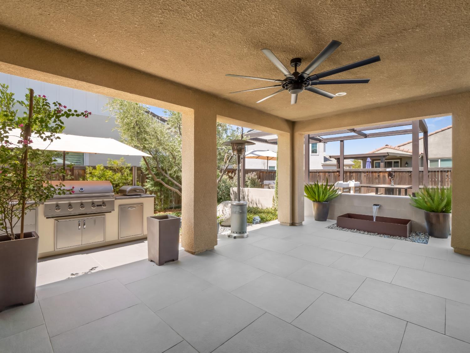 715 Harvest Dr, Madera, CA 93636