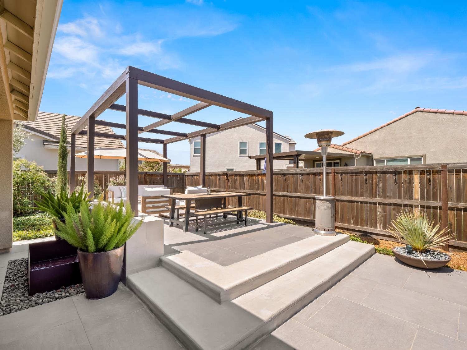 715 Harvest Dr, Madera, CA 93636