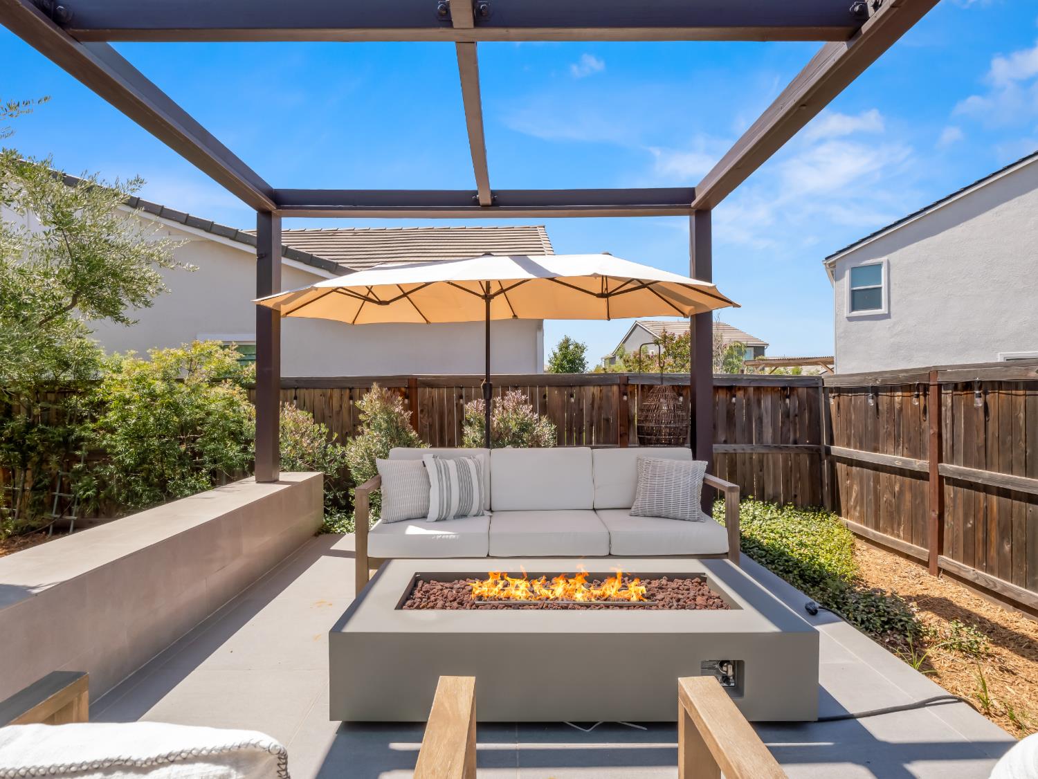 715 Harvest Dr, Madera, CA 93636