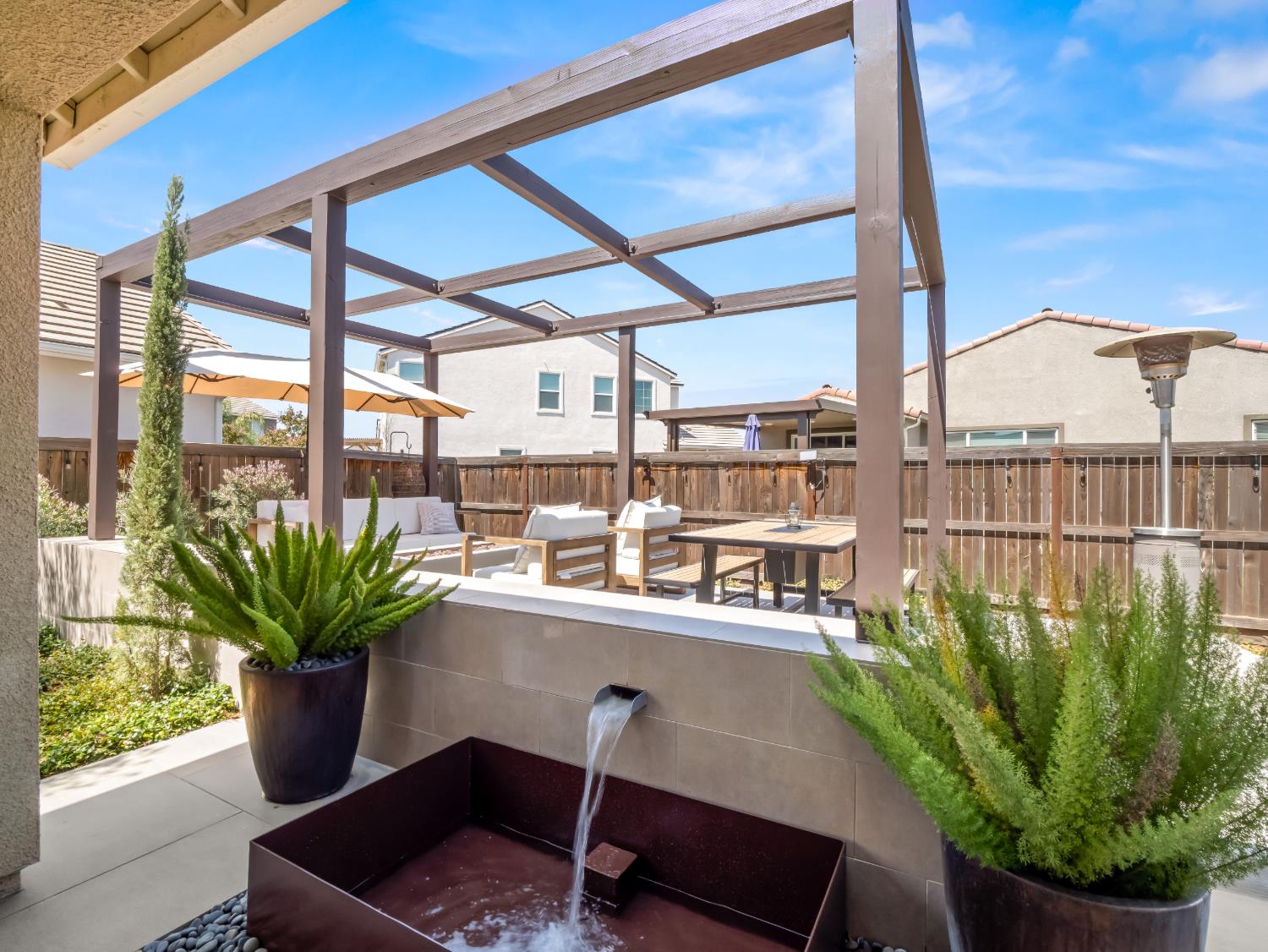 715 Harvest Dr, Madera, CA 93636