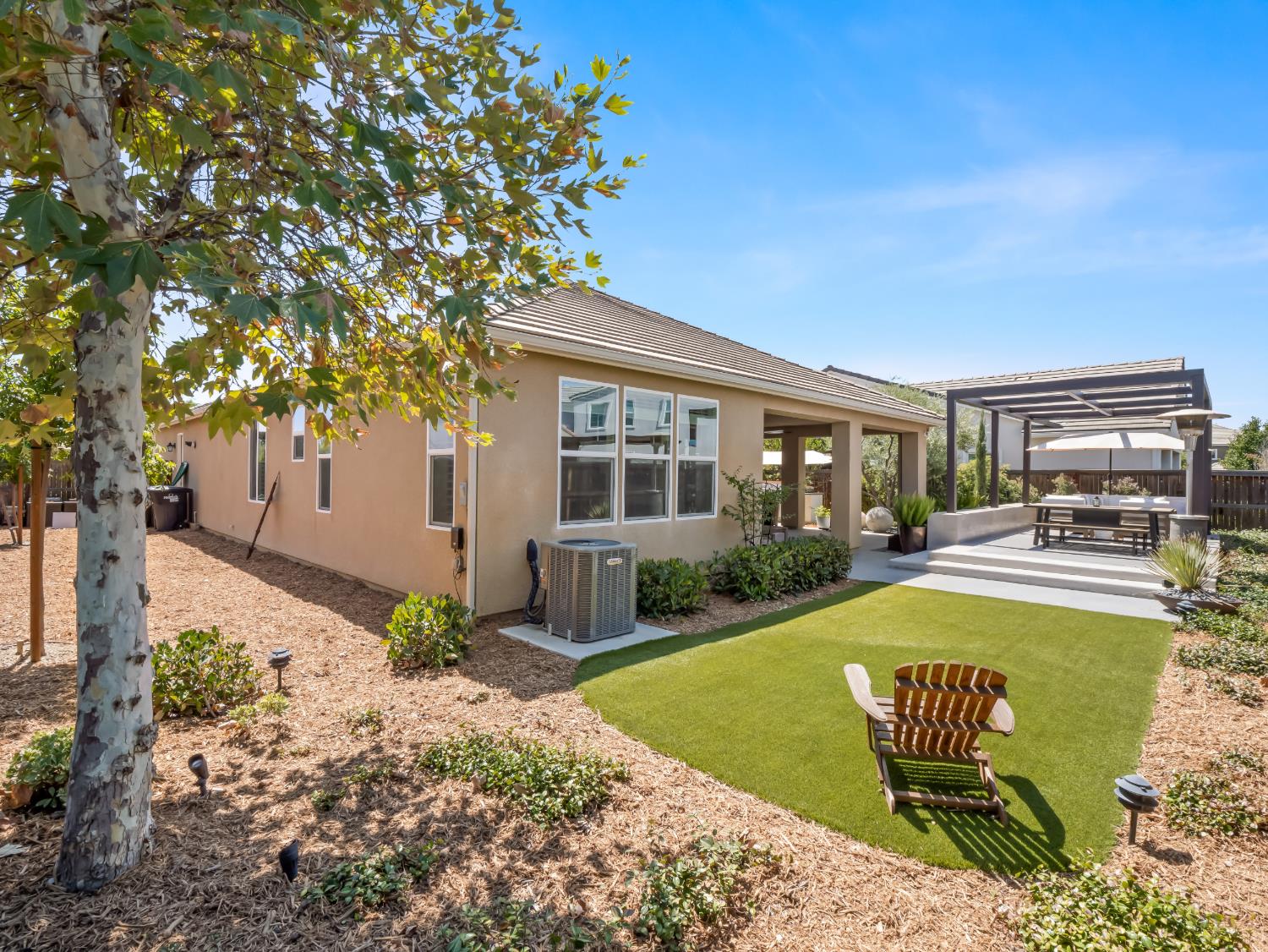 715 Harvest Dr, Madera, CA 93636