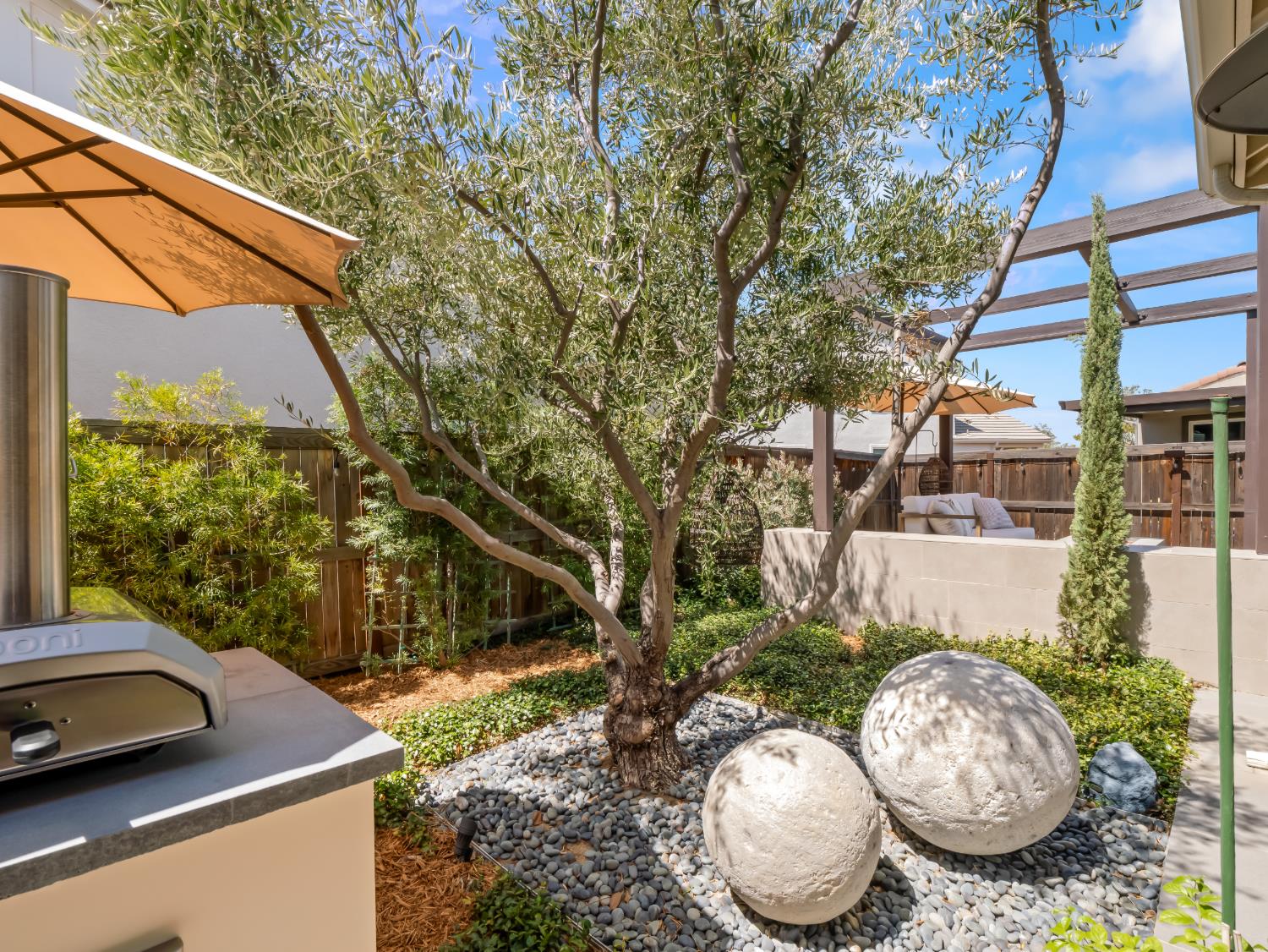 715 Harvest Dr, Madera, CA 93636