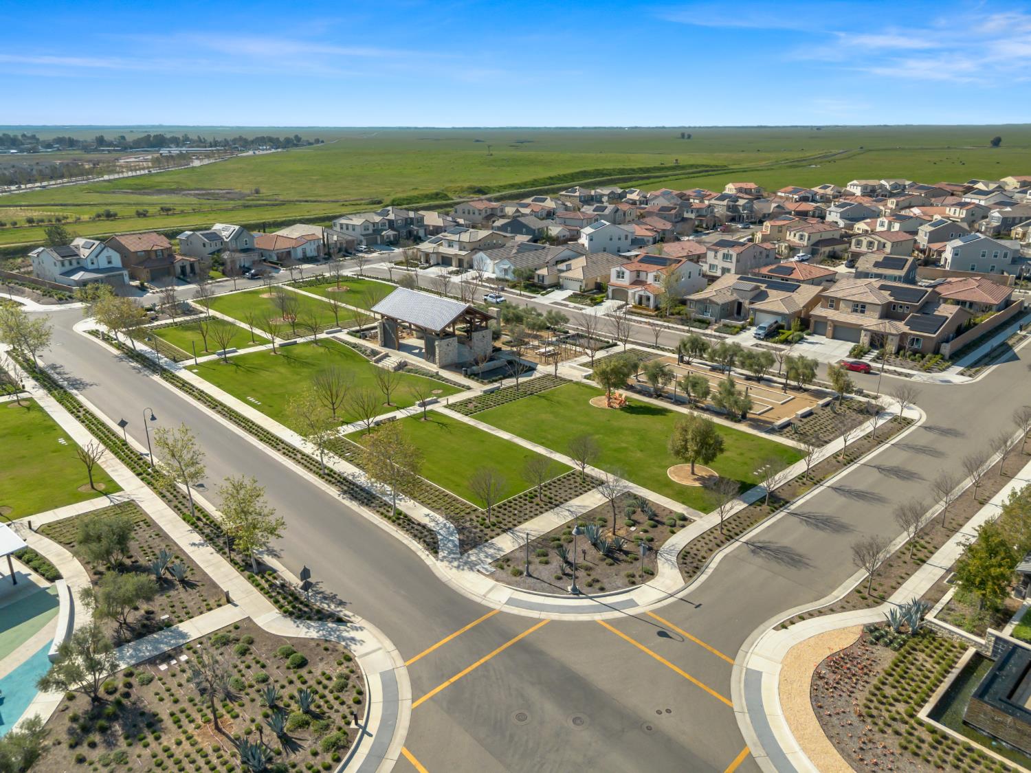 715 Harvest Dr, Madera, CA 93636