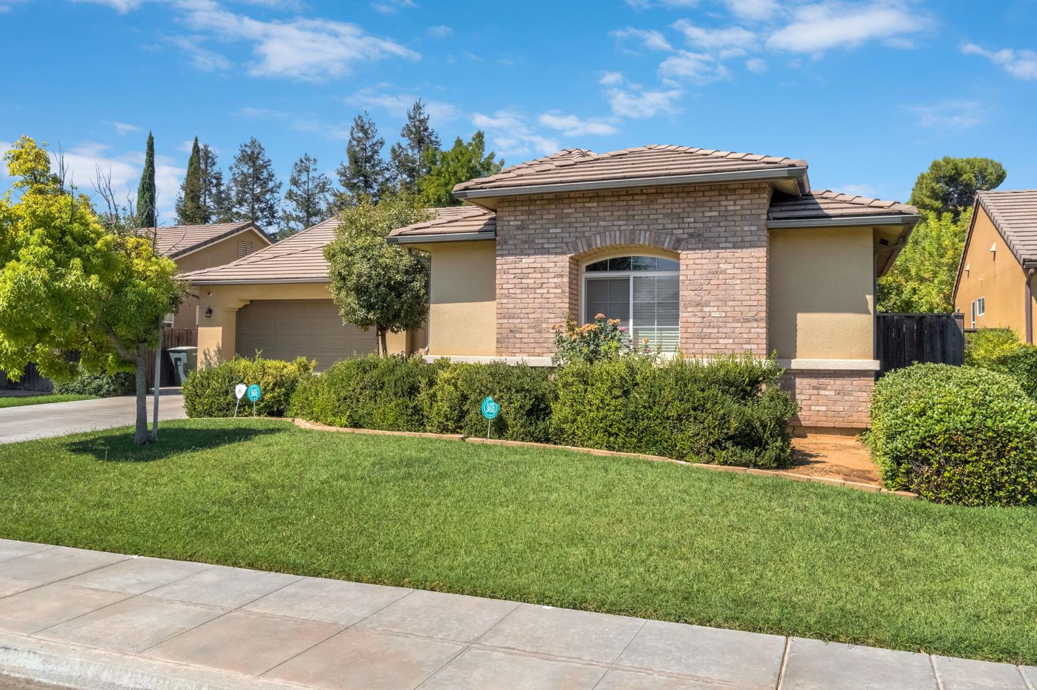 4203 N Bain Ave, Fresno, CA 93722