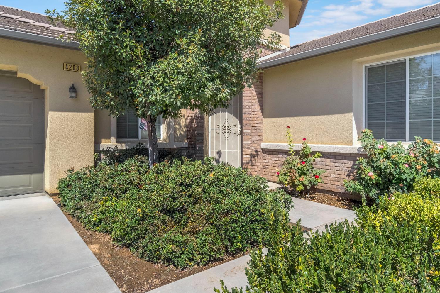 4203 N Bain Ave, Fresno, CA 93722